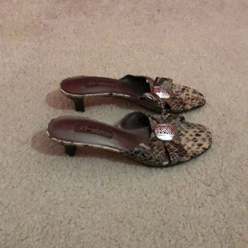 Sandals - Picture 2 of 3
